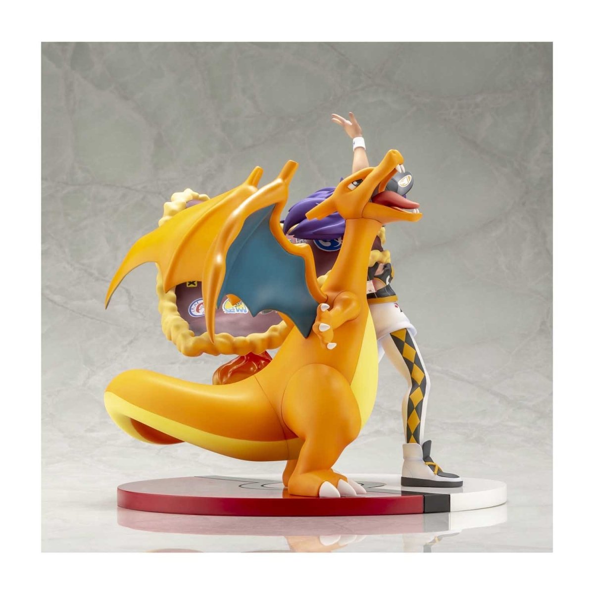 Kotobukiya Leon &amp; Charizard Figuren